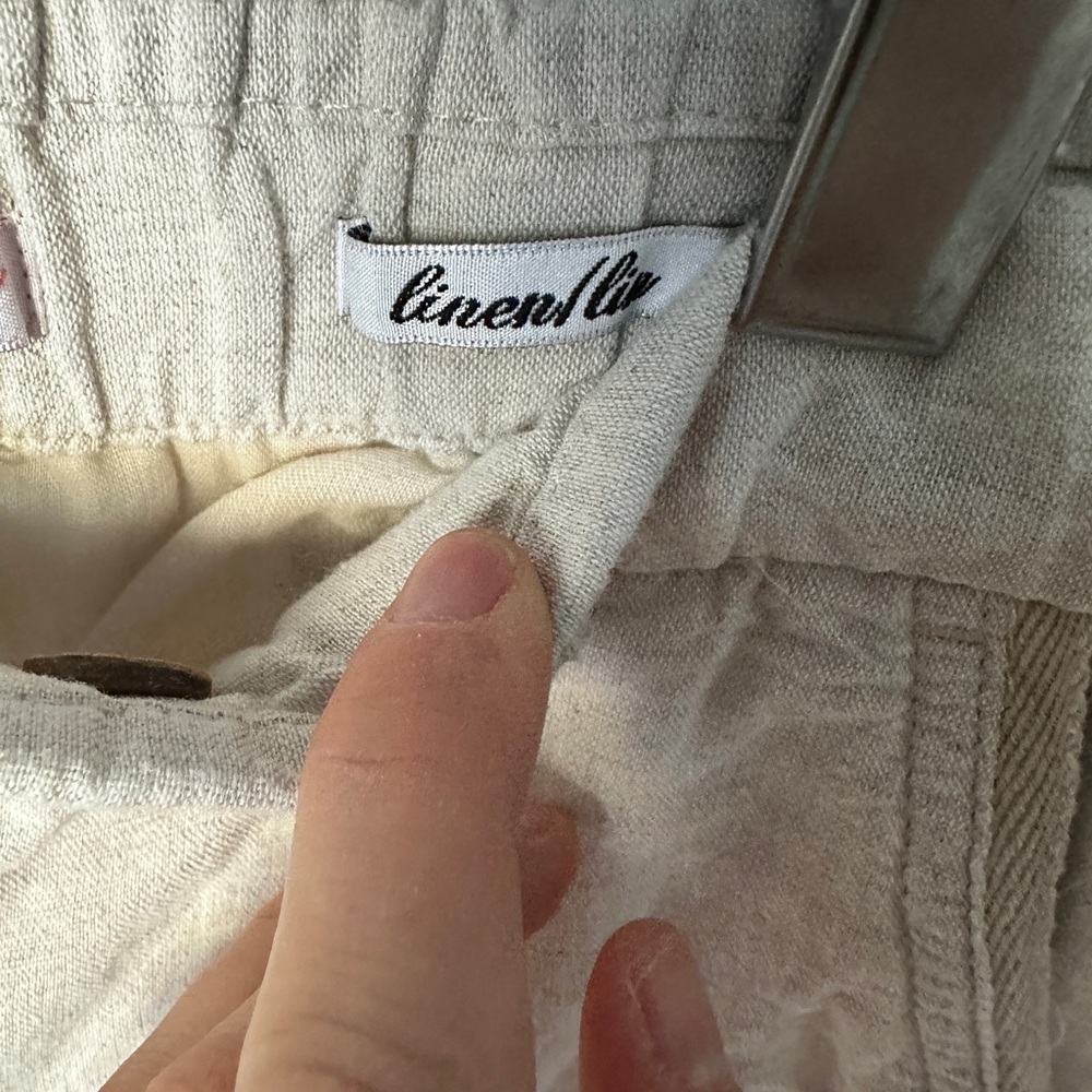 Public Beach Linen Flat Front Shorts | 7 Inch Inseam | Medium - Picture 7 of 10